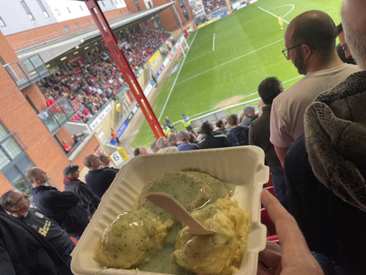 benschofield66's tweet photo. @FootyScran orient (a) for the cobblers https://t.co/DFfWQKX23q