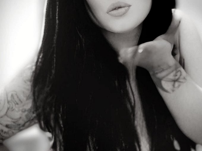 Je suis actuellement en ligne sur SkyPrivate - syst&egrave;me de paiement &agrave; la minute pour les &eacute;missions en<a href="/tag/onmfc"class="tags"><span>#onmfc</span></a>