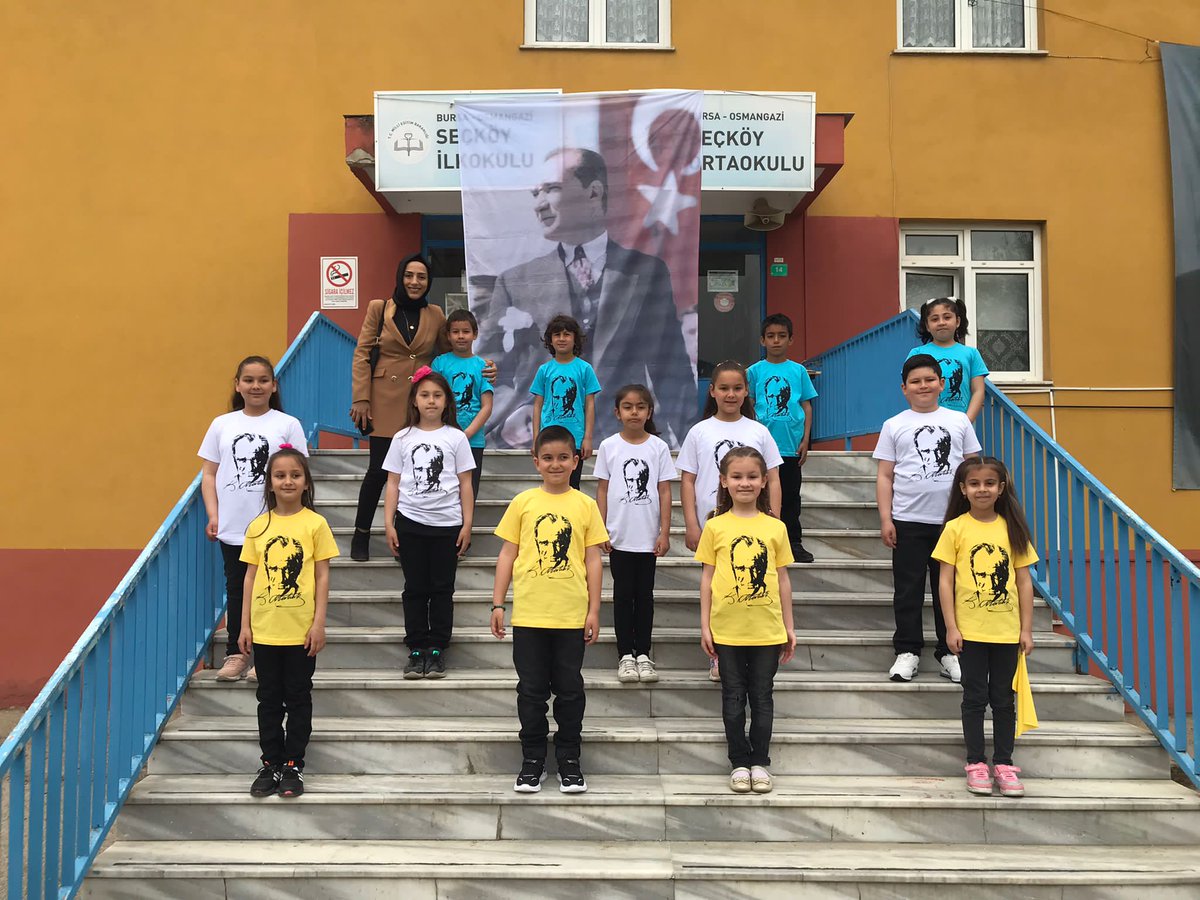 seckoy's tweet photo. 23 Nisan Ulusal Egemenlik ve Cumhuriyet Bayramımız Kutlu Olsun 🇹🇷🇹🇷 https://t.co/SYw8xajlzu