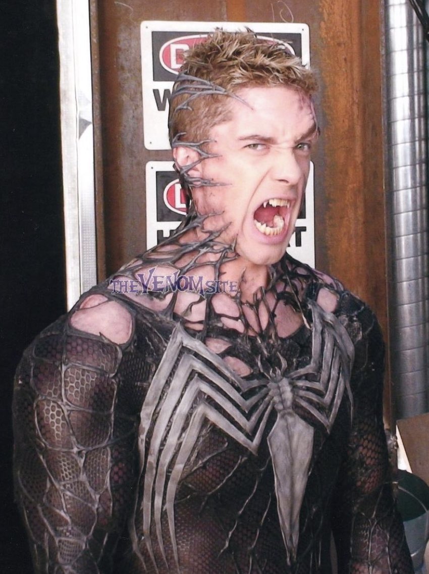RT @EARTH_96283: Spider-Man 3 (2007)
Topher Grace in his Venom costume and makeup https://t.co/qwXqBa4ERT