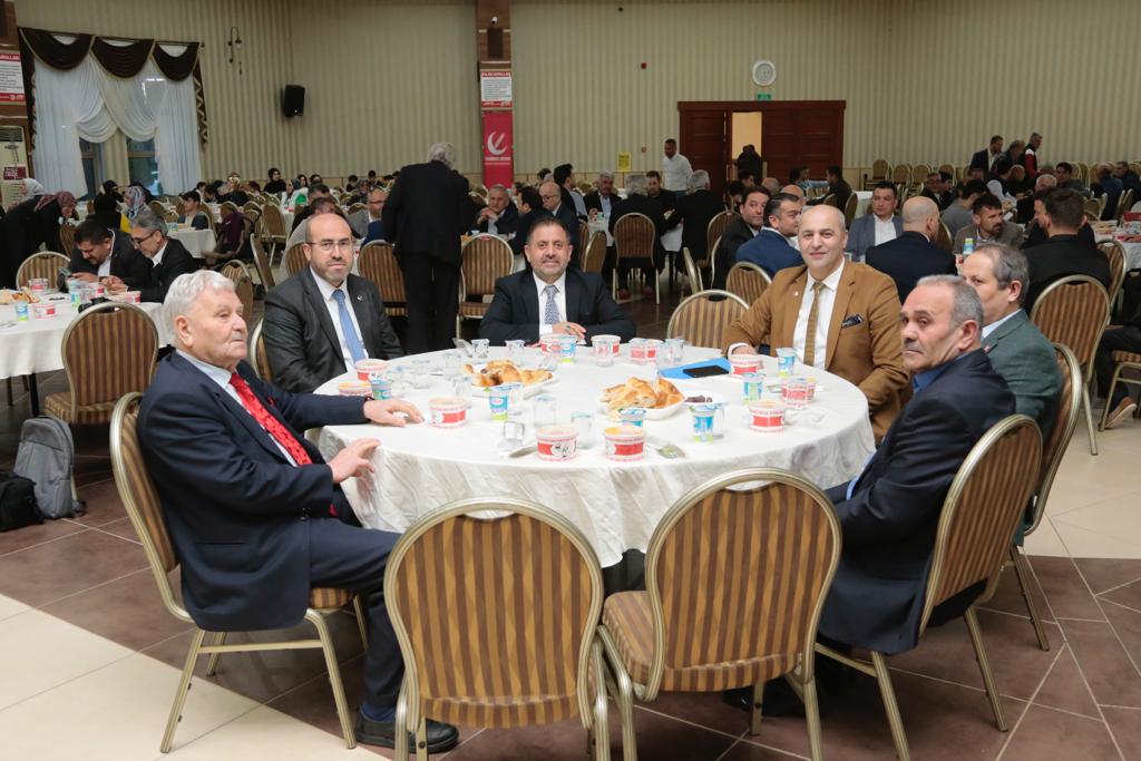 CengizzorYRP's tweet photo. Elhamdülillah
 Kocaeli İl Divanımızı tamamladık.
Mehmet Aras Başkanımız ve teşkilat mensuplarımıza teşekkür ederim.
Rabbim hayırlara vesile kılsın. https://t.co/okjVo3cAvn