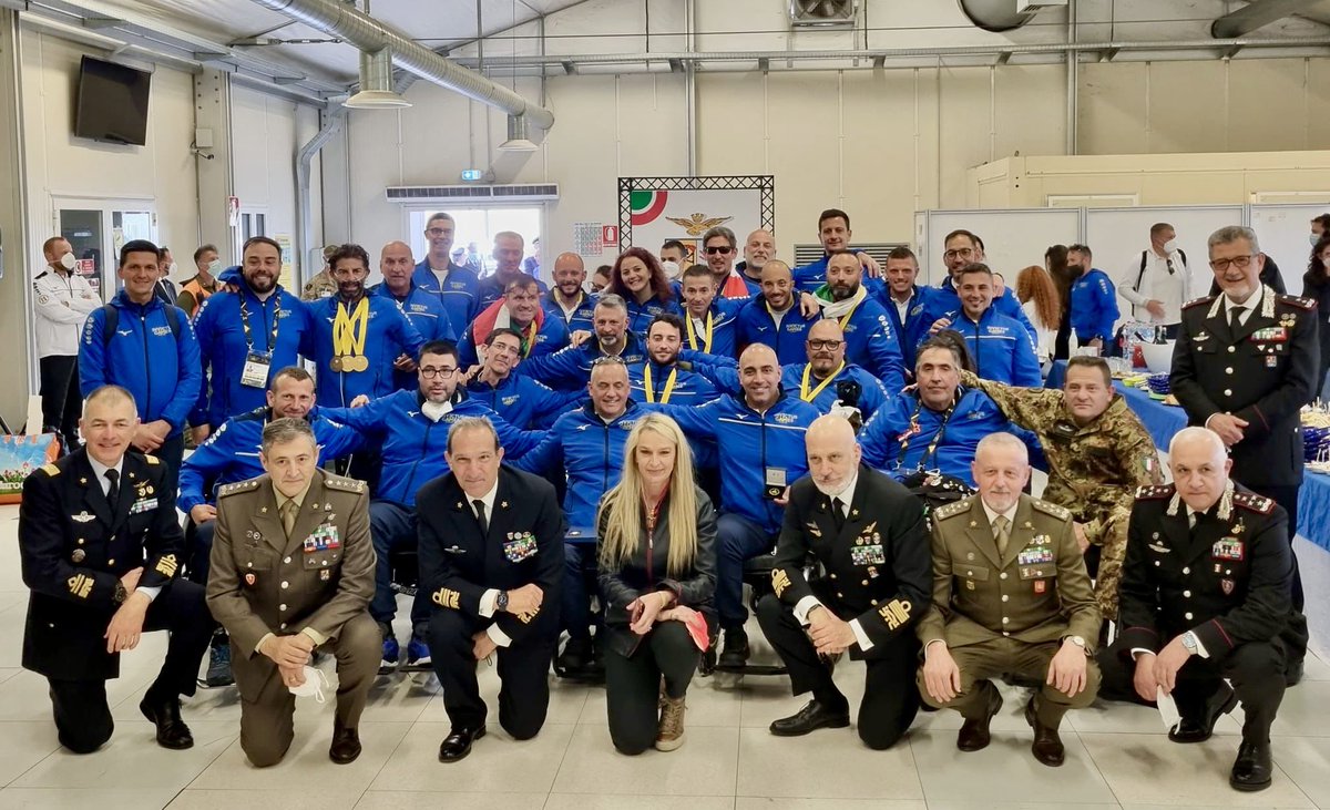 PucciarelliLega's tweet photo. 🇮🇹 All’Aeroporto militare di Pratica di Mare per il rientro in Italia dei nostri atleti del #GSPD che ha partecipato agli #InvictusGames di quest’anno, rendendoci orgogliosi. 

È stata un’esperienza emozionante, congratulazioni  di cuore a tutti! https://t.co/UWVRXiOIIB