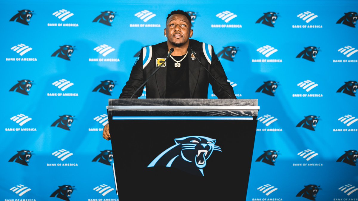 RRiotReport's tweet photo. On this day, in 2005:

The #Panthers drafted then-S Thomas Davis.

He tore his ACL three times. And came back for 3 Pro Bowl selections.
He played with his arm sewed up like a football in a Super Bowl.
He won the WPMOY award.

Few people honored the #KeepPounding mantra like TD. https://t.co/PrwXS2jFIE