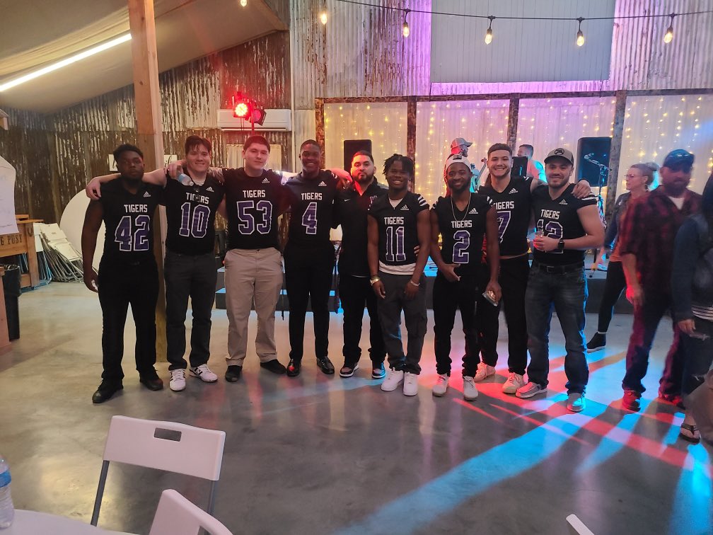 Bubba Lozano (@coachlozano23) on Twitter photo A big thank you to the Despain family for allowing us to help fundraise for King’s surgery. Shout out to these 8 great young men. Without you a lot of things aren’t possible. IW PROUD! @CoachDaniels_IW <a href="/IWTigerFootball/">Iowa Wesleyan Football</a> A big thank you to the Despain family for allowing us to help fundraise for King’s surgery. Shout out to these 8 great young men. Without you a lot of things aren’t possible. IW PROUD! @CoachDaniels_IW <a href="/IWTigerFootball/">Iowa Wesleyan Football</a>