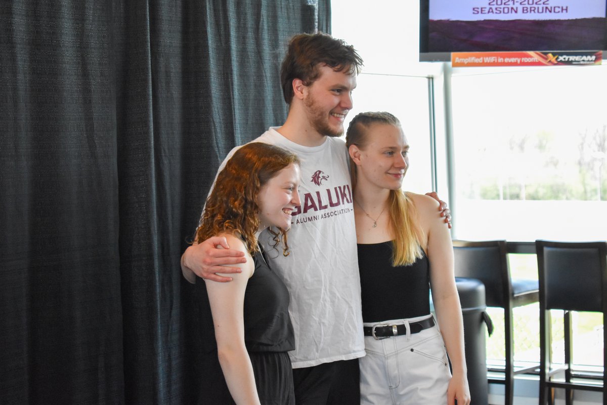 SIU_SwimDive's tweet photo. Our annual End-of-the-Year brunch was a morning of laughs, awards, and food🍳🥓

📸:https://t.co/Hc1vUILJUB https://t.co/rbOiiZweJp