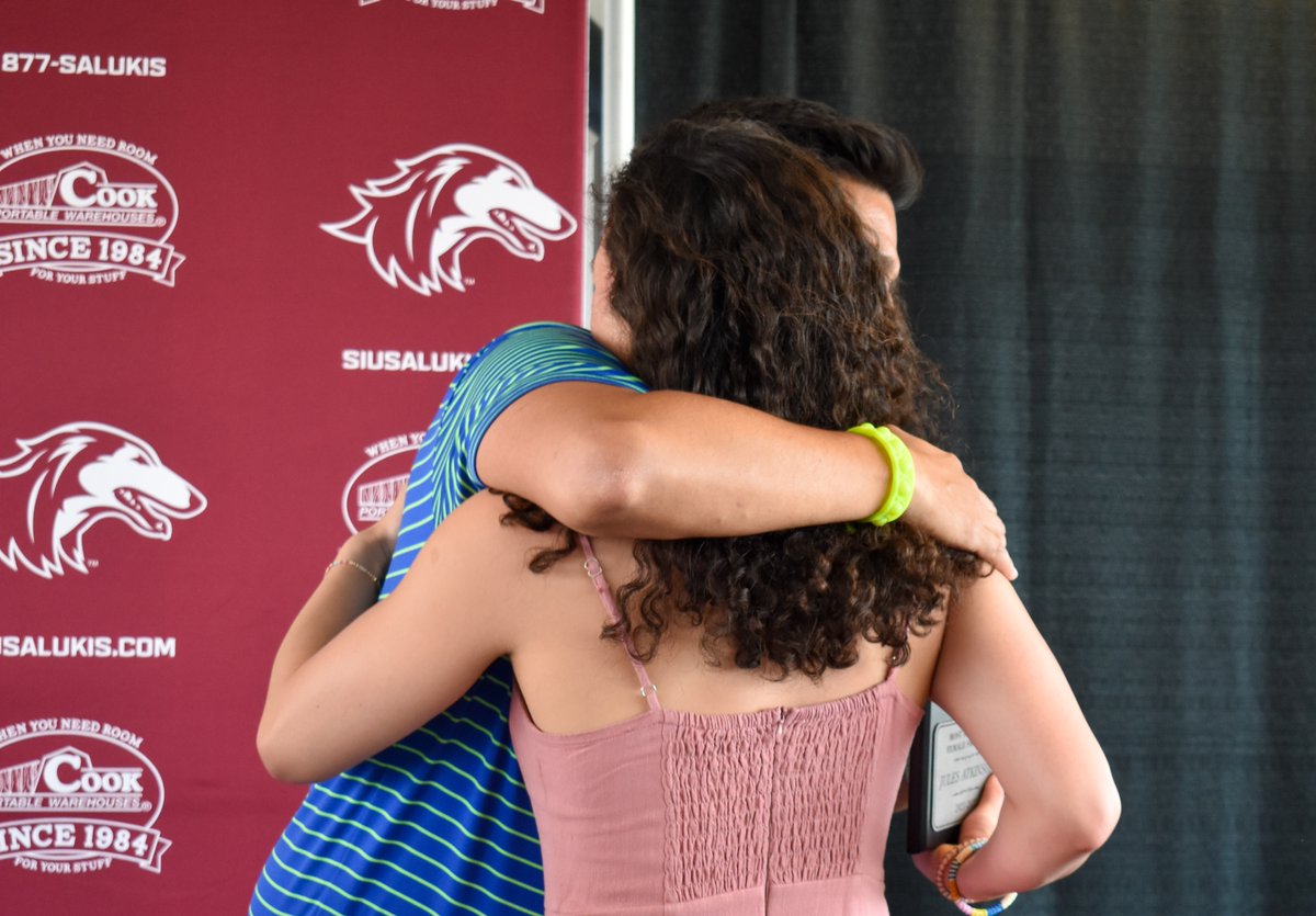 SIU_SwimDive's tweet photo. Our annual End-of-the-Year brunch was a morning of laughs, awards, and food🍳🥓

📸:https://t.co/Hc1vUILJUB https://t.co/rbOiiZweJp