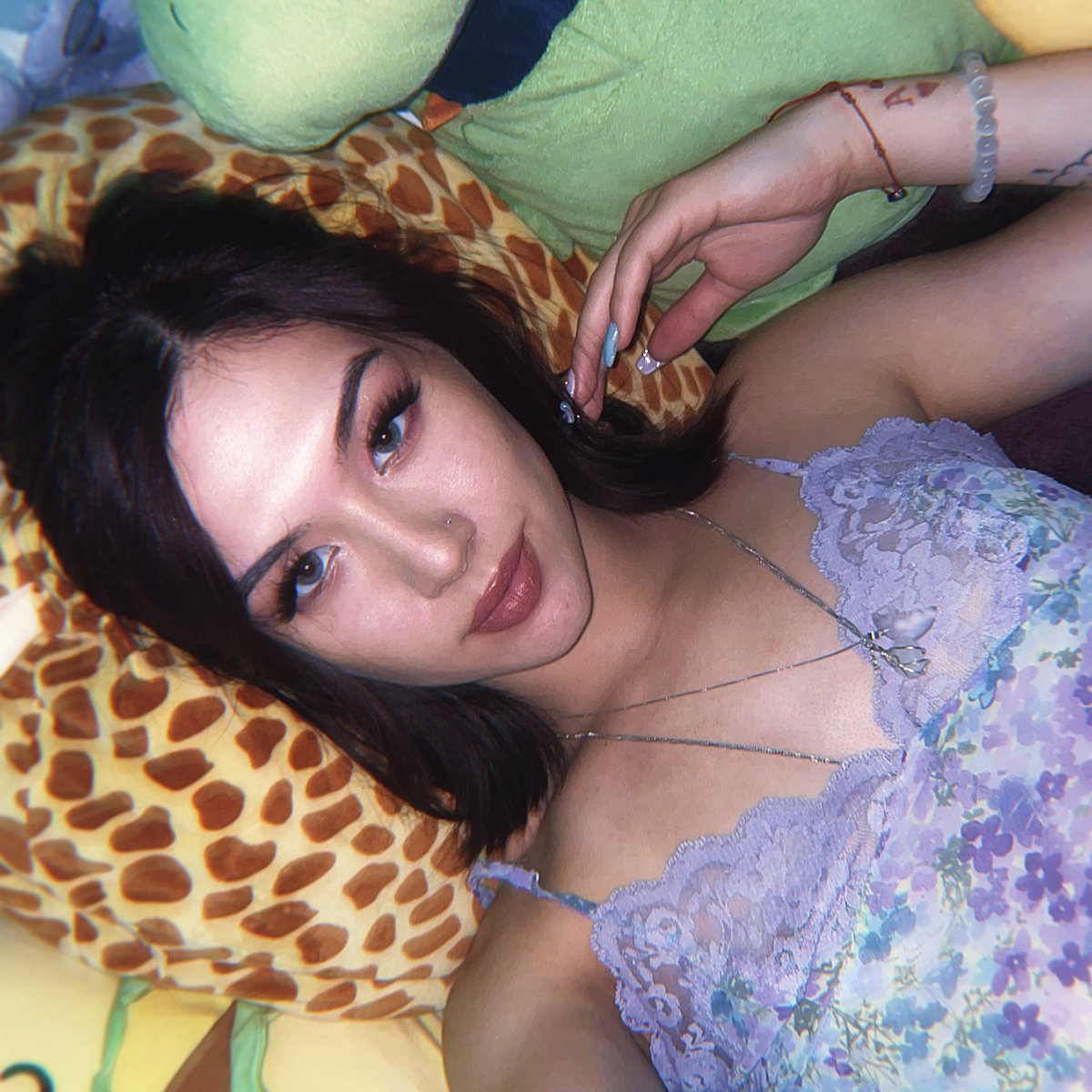 𝑖𝑛 𝑦𝑜𝑢𝑟 𝑑𝑟𝑒𝑎𝑚𝑠 🌙