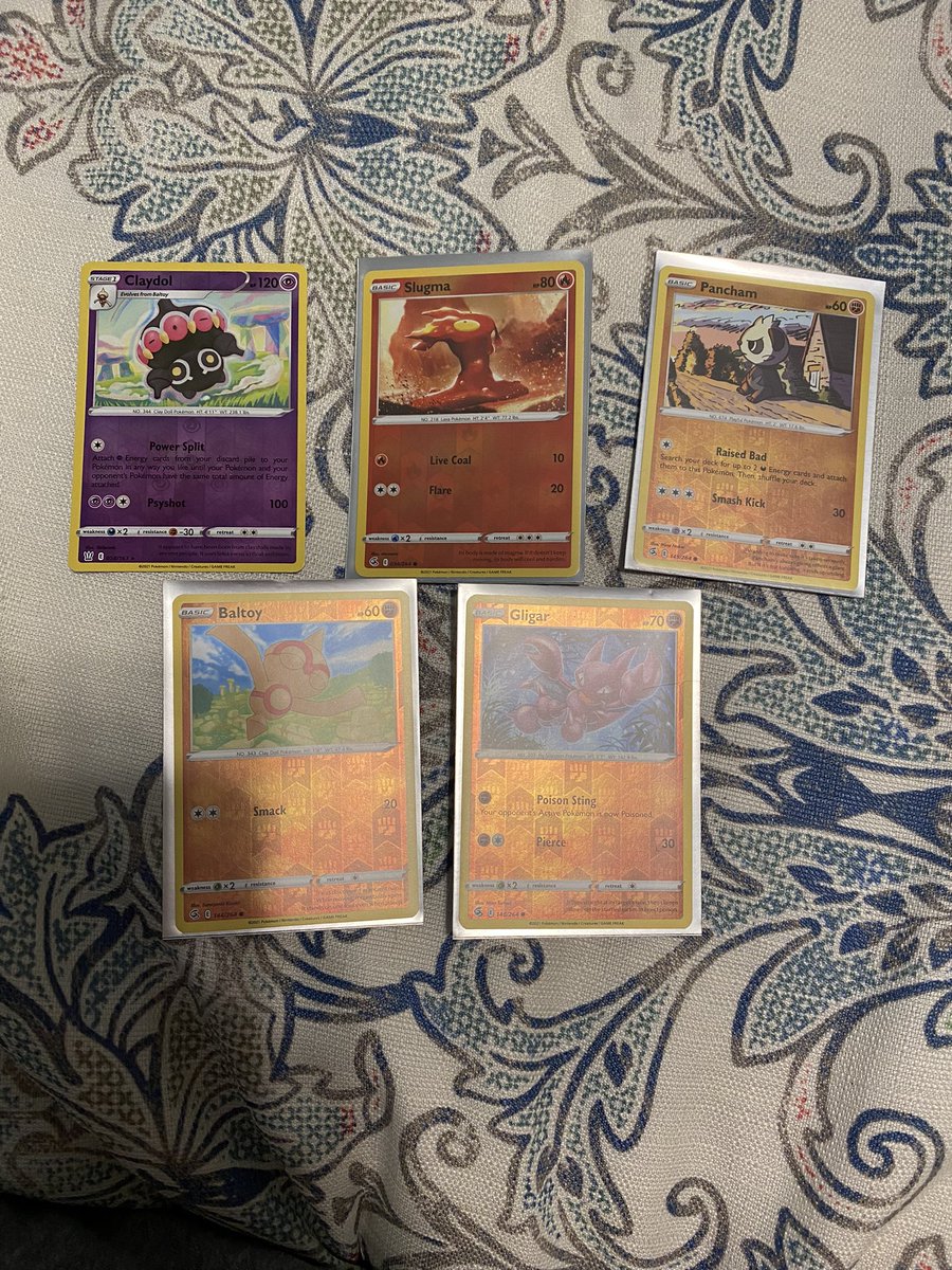 SthrnAlleyCat's tweet photo. Just a few from my latest pulls!!!! I love my Pokémon cards!!!! I open the. On my stream!!! #Pokemon  #pokemoncards  ##TwitchStreamers https://t.co/Spp9nUYK3W