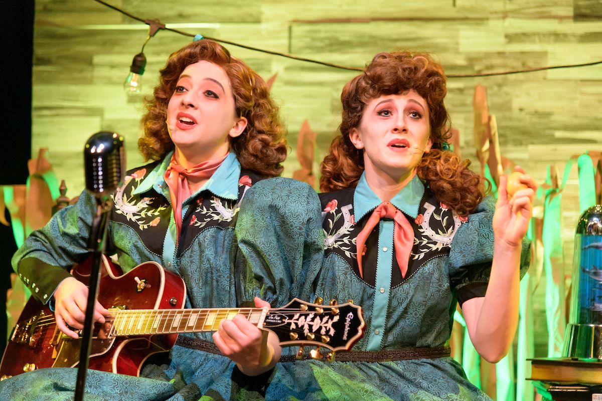 lizonstage's tweet photo. 'My heart shall break for the loss of yours..." Two-Headed/ Half-Hearted and the twinned urges to be joined and apart in @NLTyeg's little gem of a musical. A 12thnight REVIEW: https://t.co/xIY2PrWKv3 #yegarts #yegtheatre #yeg https://t.co/5MolcOJqfW