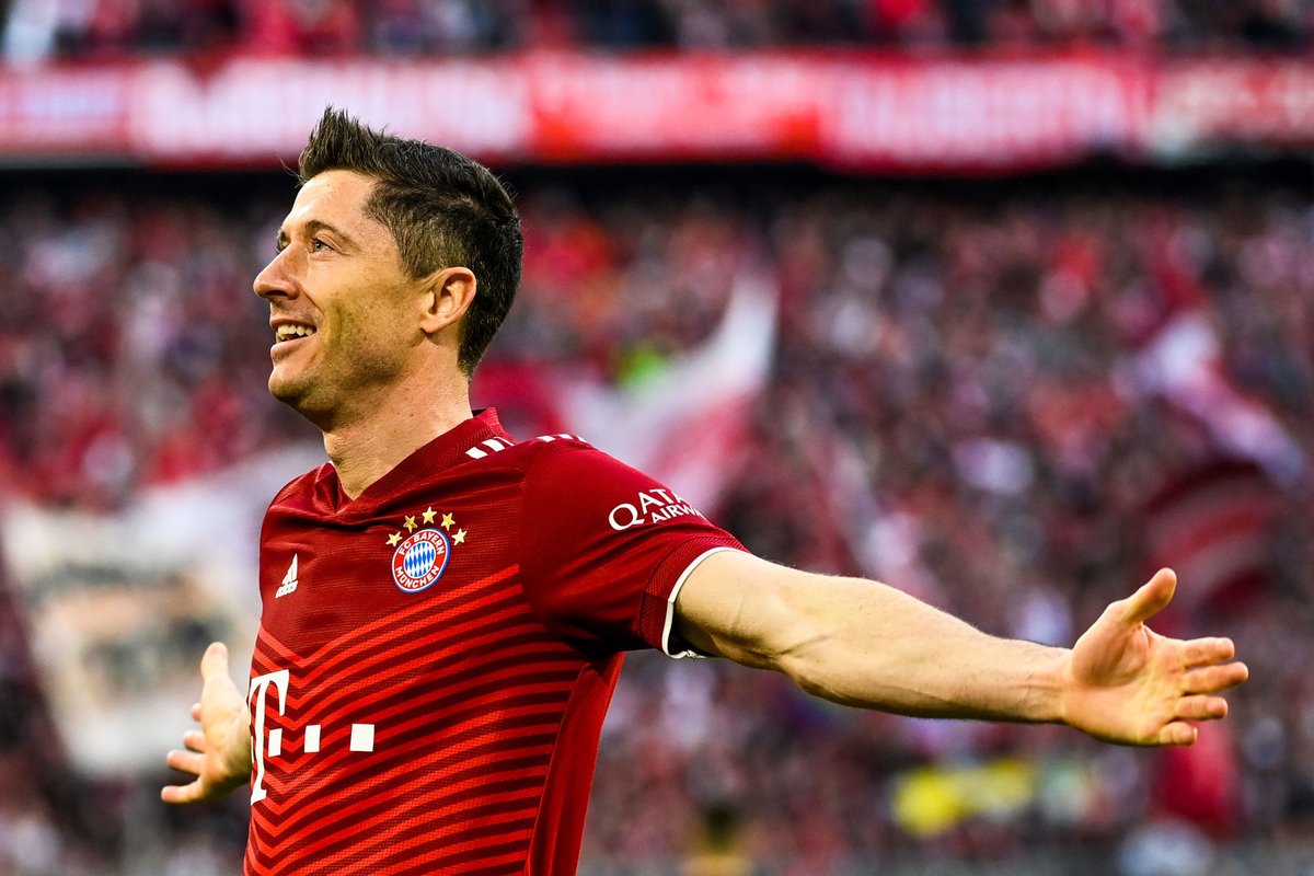 ActuFoot_'s tweet photo. 🚨 RECORD ! Le Bayern Munich devient le premier club du Top 5 européen à remporter 10 championnats consécutifs ! 🔥💪🇩🇪 https://t.co/uUaC1Nq5tZ
