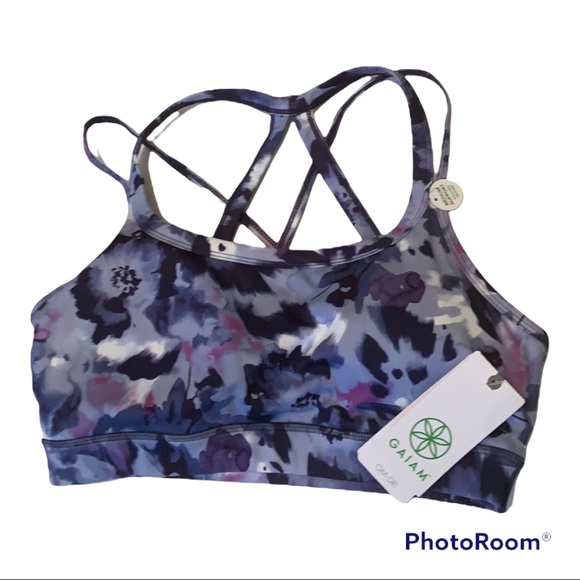 frenchspark's tweet photo. So good I had to share! Check out all the items I'm loving on @Poshmarkapp #poshmark #fashion #style #shopmycloset #gaiam #aerie #forever21: https://t.co/tf9N12ZSxH https://t.co/LJUDpV4Las