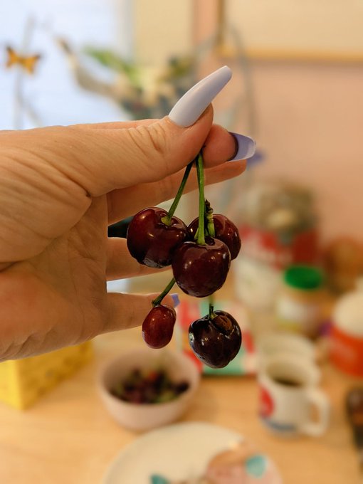 Also, cherry season came hella early this year! 🍒 https://t.co/EsWXKMISIC<a href="/tag/tanlines"class="tags"><span>#tanlines</span></a><a href="/tag/homosweethomo"class="tags"><span>#homosweethomo</span></a><a href="/tag/aloevera"class="tags"><span>#aloevera</span></a><a href="/tag/imissthed"class="tags"><span>#imissthed</span></a>
