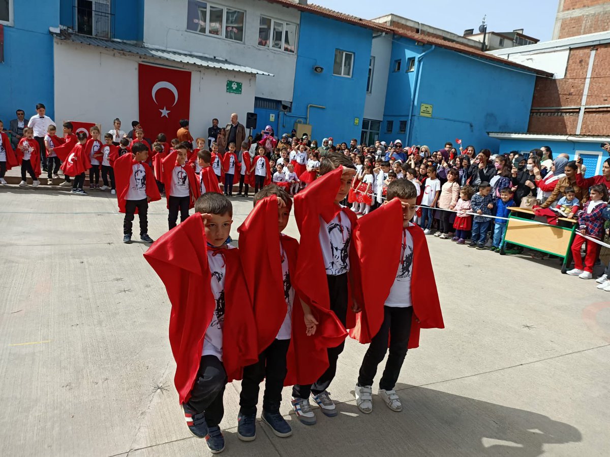 Bafrabarbarosi1's tweet photo. 23 Nisan Milli Egemenlik ve Çocuk Bayramı’mız kutlu olsun.🇹🇷
#TBMM nin kuruluşunun 102.yılında Gazi Mustafa K.ATATÜRK'ü,silah arkadaşlarını,şehit ve gazilerimizi rahmetle,hürmetle anıyoruz.
@mehmetalikatip1  @osmancakir60 @Recepzc86133724 @FahriGuler55  @ayan2549 @DeryaDlger2 https://t.co/nhs6VIoiei
