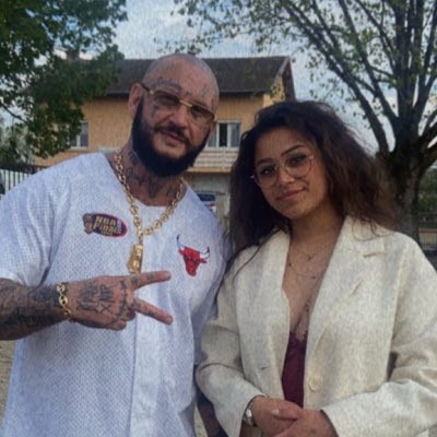 Evaa987's tweet photo. #NouvellePhotoDeProfil https://t.co/SE6tpqJ8mQ