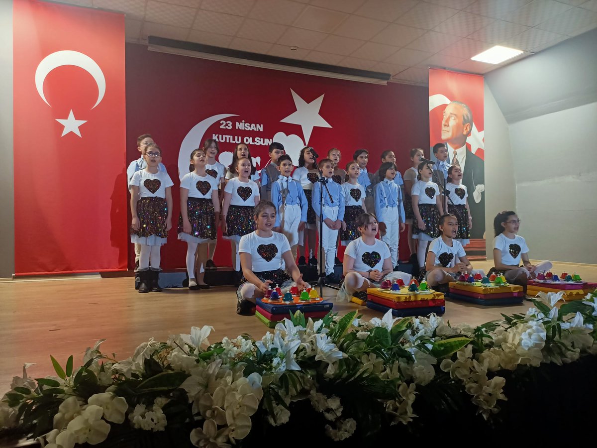 23 Nisan Ulusal Egemenlik ve Çocuk Bayramı kutlu olsu🇹🇷🇹🇷<a href="/zehratopaloglu_/">Zehra Sağ</a>