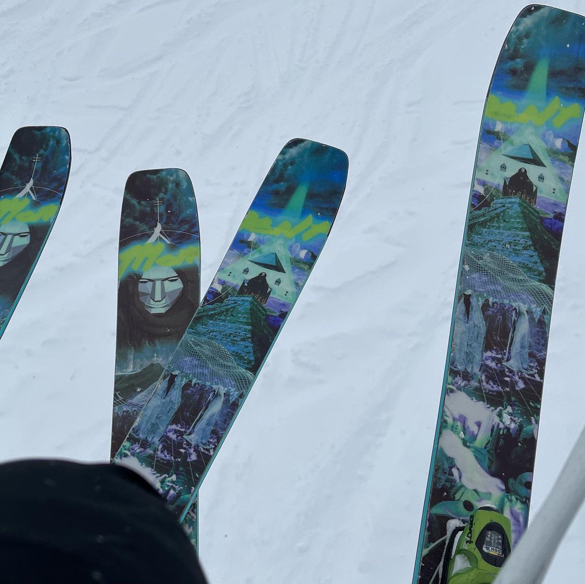 NateChukar's tweet photo. @MomentSkis @AltaSkiArea Great Day to end the Season https://t.co/dgkTSqL5zI