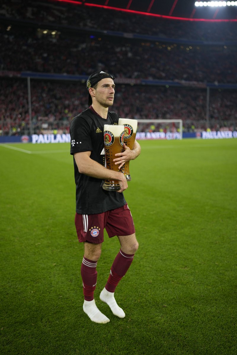 FCBayern's tweet photo. Prost, Jungs! 😂🍻 https://t.co/MxjVevB6xU