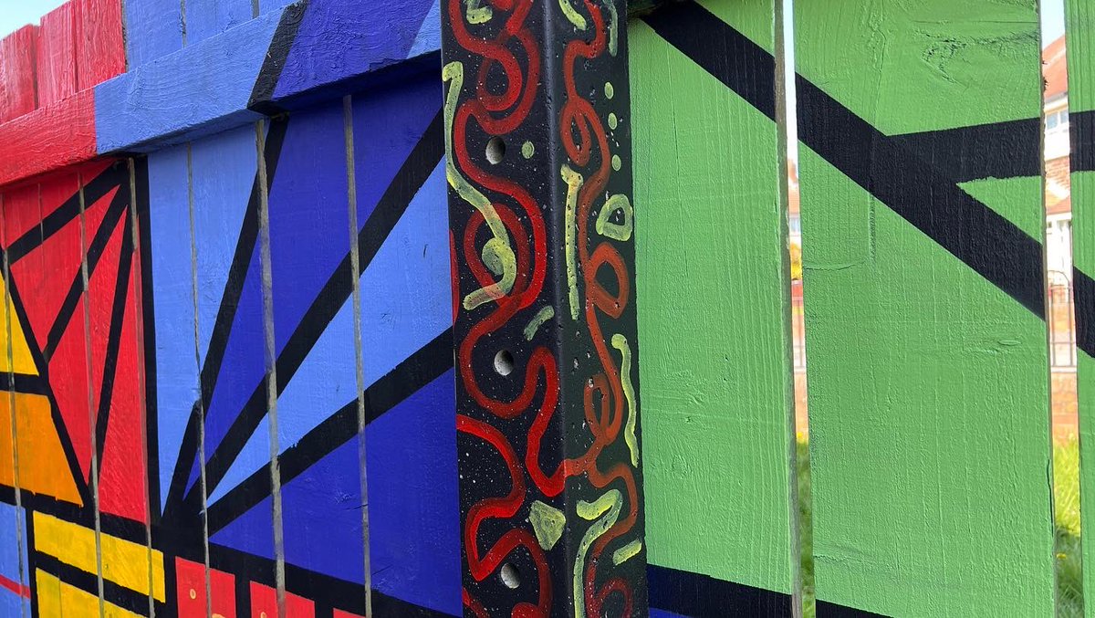KomkovSergej's tweet photo. Full wall stretch LOADING ———— 10% complete . Totally freehand design by: Sergej Komkov #hull #hullartist #spraypaint #design #freehanddesign https://t.co/DKmCgBioFx