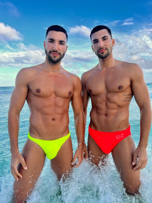 If you like twins the retweet it 🐼🐼  @jj_malibu https://t.co/z1EtzswO8p<a class="tags" target="_blank" title="On Twitter" href="/?out=eyJ0eXAiOiJKV1QiLCJhbGciOiJIUzUxMiJ9.eyJpYXQiOjE3MTg2NjgyNDQsImlzcyI6InR3cG9ybnN0YXJzLmNvbSIsIm5iZiI6MTcxODY2ODI0NCwiZXhwIjoxNzUwMjA0MjQ0LCJyZWRpcmVjdF91cmwiOiJodHRwczovL3R3aXR0ZXIuY29tL2pqX21hbGlidSJ9.qRofCrzIZ3cwNjeC9VRd4x7WwHoaNbwnRdmWf7u-xA-Xpix82hcnAPKJHogtMJrbf2pFmcoHpnwjH7WXxIZOiw">@jj_malibu</a><a href="/tag/trouble"class="tags"><span>#trouble</span></a><a href="/tag/double"class="tags"><span>#double</span></a>