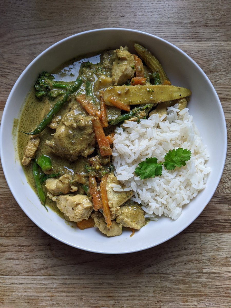Thai green curry out of yesterday's leftovers.