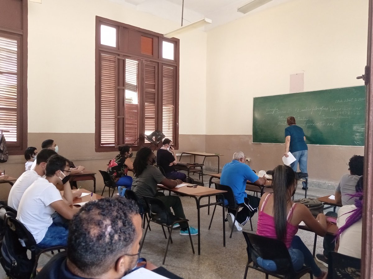 Estos estudiantes, hoy empiezan una nueva etap, han escogido <a href="/AlmaCujae/">Alma Cujae</a> y la carrera de Ingeniería Informática <a href="/CujaeInf/">Inf_CUJAE</a> . Bienvenidos a todos los estudiantes del curso por encuentro, nuevos y continuantes de todas las carreras y programas, encontrarán un claustro de excelencia.