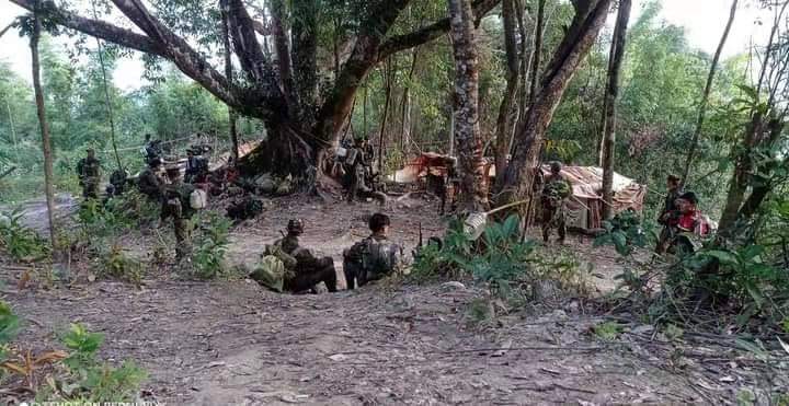 HkanhpaSadan's tweet photo. Calling for cease fire with Ethnic Arm groups is a sign of myoclonic jerks from Min Aung Hlaing before his last day! Photo credit to original post #WhatsHappeningInMyanmar #MyanmarMilitaryTerrorists #Myanmar #Kachin https://t.co/OeqBewjYeN