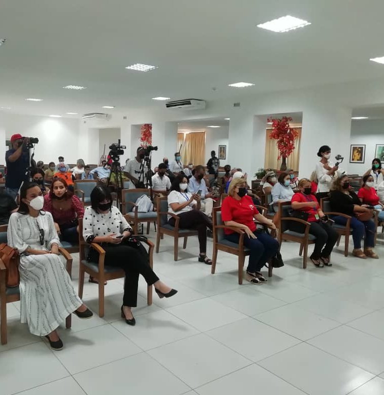 Presentación de los nuevos textos de la Editorial Ediciones ONBC en la 30 Feria Internacional del Libro, presentes abogados de Cienfuegos, Matanzas, Mayabeque, La Habana, Camagüey y directivos, especialistas, trabajadores de la JDN y  del <a href="/BufeteBES/">Bufete de Servicios Especializado (BES)</a> 
#FILHCuba2022