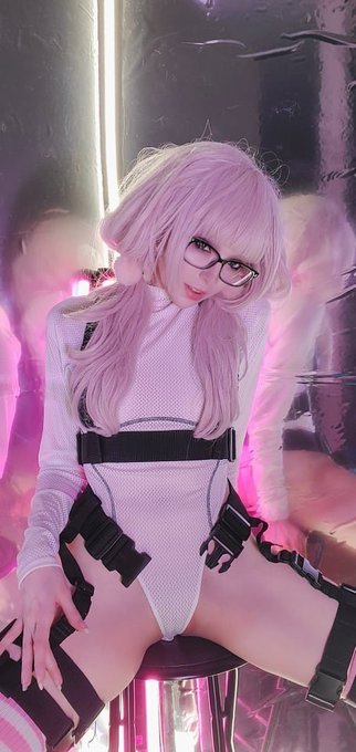 Would you ⏸️ your videogame for me...?  👉👈 https://t.co/56eUfZSWk5