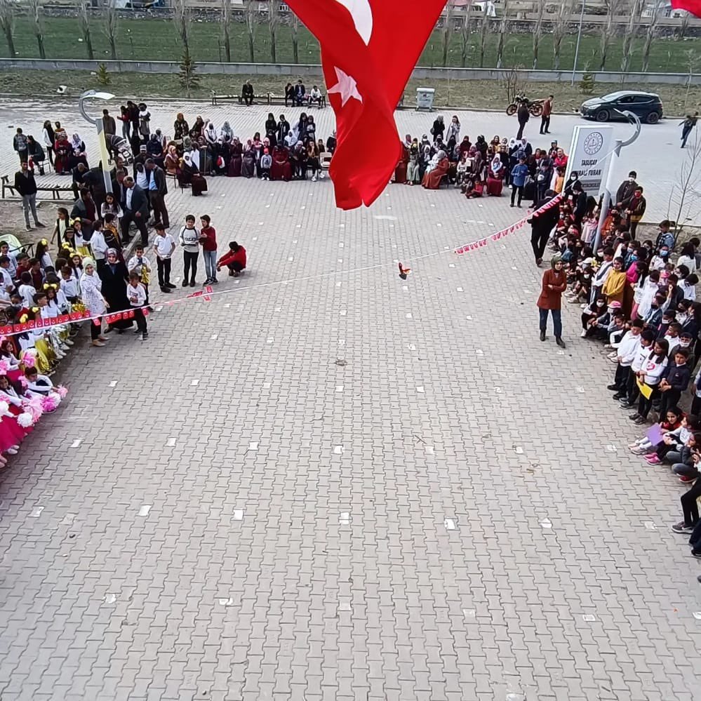 nurali_ilk's tweet photo. 23 Nisan Ulusal Egemenlik ve Çocuk Bayramı kutlu olsun @agrimem @hasan_kokrek @ademtopaca @Ahmetkaya0404 @taslicaymem @Ihsan_yldzl https://t.co/33sZoJJtu5