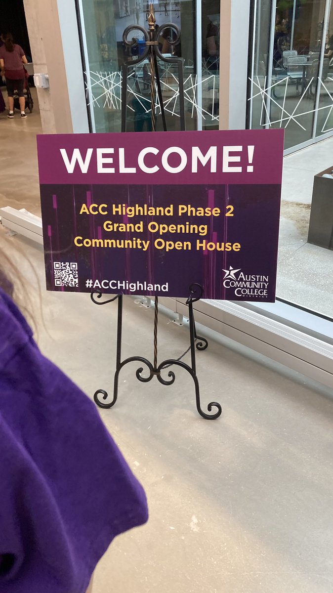 jourdendcbc's tweet photo. We are having Perfect Time with @accdistrict Phase 2 GRAND OPENING CELEBRATION!!! Hanging out with my BFF @RBtheRiverbat! I am looking forward to seeing Radio and Television Fall semester soon!
#ACCHighland #ACC4Everyone https://t.co/lTaQZoVM14