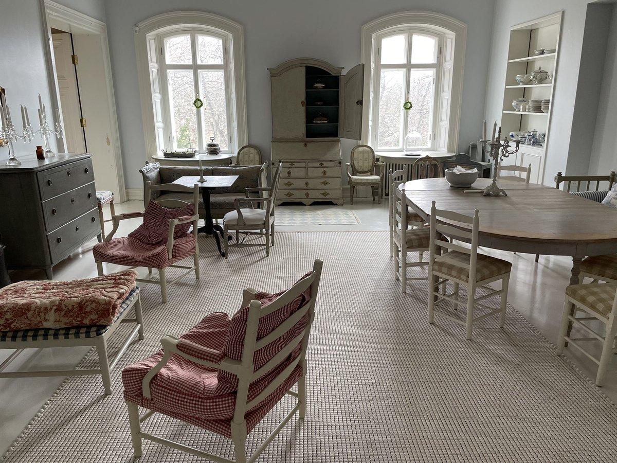 MartinPaasi's tweet photo. Oltiin heti #taalintehdas uuden tulokkaan #ullman’s #villa:ssa ja wau 🤩🤩🤩
Hyvän ruuan ja kauniiden puitteiden lisäksi täällä asiakas on keskiössä
5v sai seuraa pariskunnan lapsista, koiran sai tuoda ja yöpyäkin sai kauniissa en suite huoneissa
https://t.co/N2NBrIoyQX 🔥🔥🔥 https://t.co/Q0zNo5Fyqt