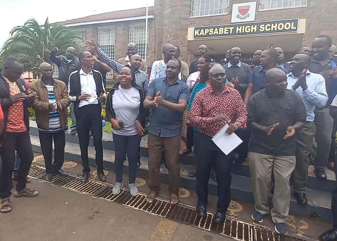 Araap_Sang's tweet image. I send my heartiest congratulations to Kapsabet Boy&apos;s High School, Meteitei Boy&apos;s High School, Kapsabet Girl&apos;s High School, Chepterit Girl&apos;s High School and Samoei Boy&apos;s High School for emerging top five schools respectively in our county in the 2021 KCSE results. #KCSE2021