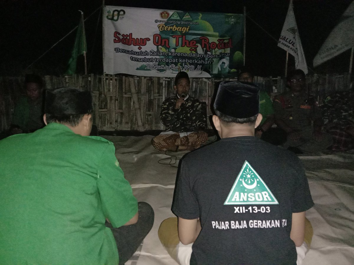 AnsorGading's tweet photo. Malam Refleksi yang di isi oleh sahabat Ahmad Mudhofir M.Pd selaku kaderisai PC GP Ansor kota Pasuruan menjadi Puncak peringatan Harlah GP Ansor yang Ke-88 oleh PAC dan PR GP Ansor Gadingrejo Kota Pasuruan 

#Ansor kopas
#ansor pw jatim
#ansor jatim 
#NU Kopas
#Harlah GP Ansor 88 https://t.co/vZKcSmxo0v