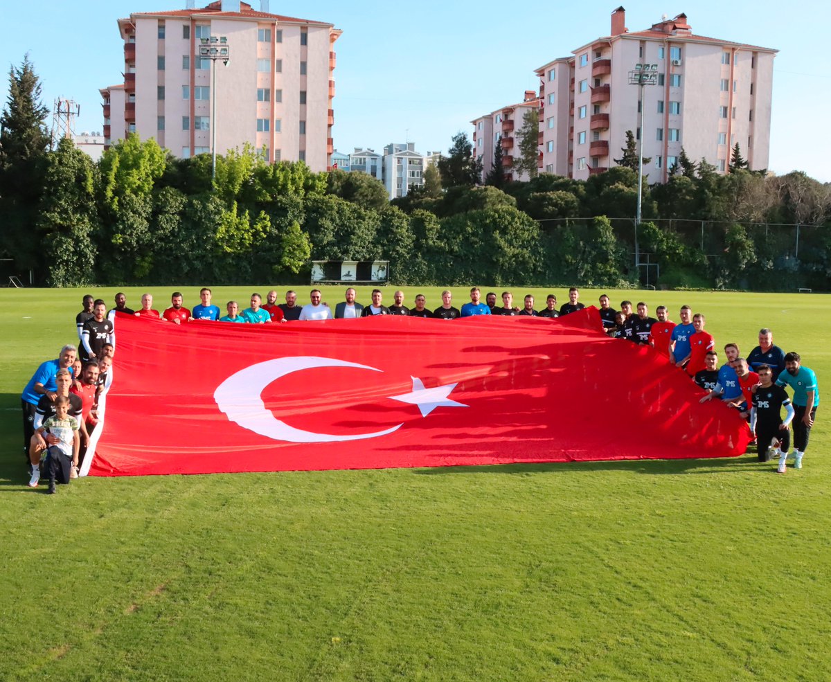 🇹🇷Ulu Önder Mustafa Kemal Atatürk'ün tüm Dünya çocuklarına armağan ettiği 23 Nisan Ulusal Egemenlik ve Çocuk Bayramı kutlu olsun.

#23Nisan | #BüyükAltay