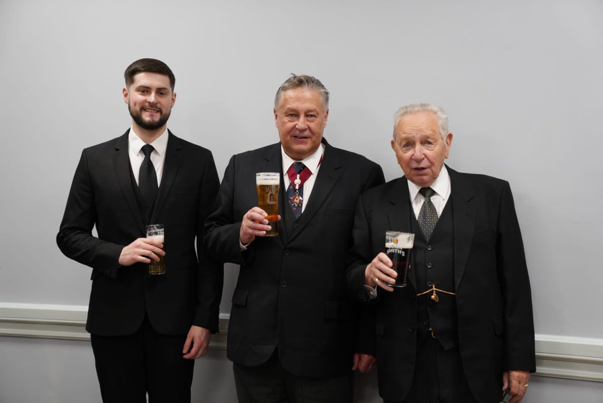 CheshirePGL's tweet photo. Today at Prov Grand Stewards Lodge No.3449 the Worshipful Master Raised his son to the 3rd Degree, 2 years after being Passed to the 2nd Degree in the same Lodge. Also there was the candidate’s grandfather: 3 generations of the family present.
#Freemasons
#CheshireFreemasons https://t.co/7N6fvELYsN