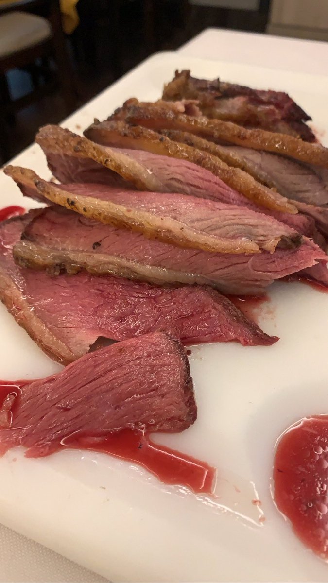 gabidosdoces's tweet photo. não meus amigos, esse que é o ponto da carne!!! 
(e quem quiser discordar, discorde aí na sua casa) https://t.co/nbXgR5ZOvD