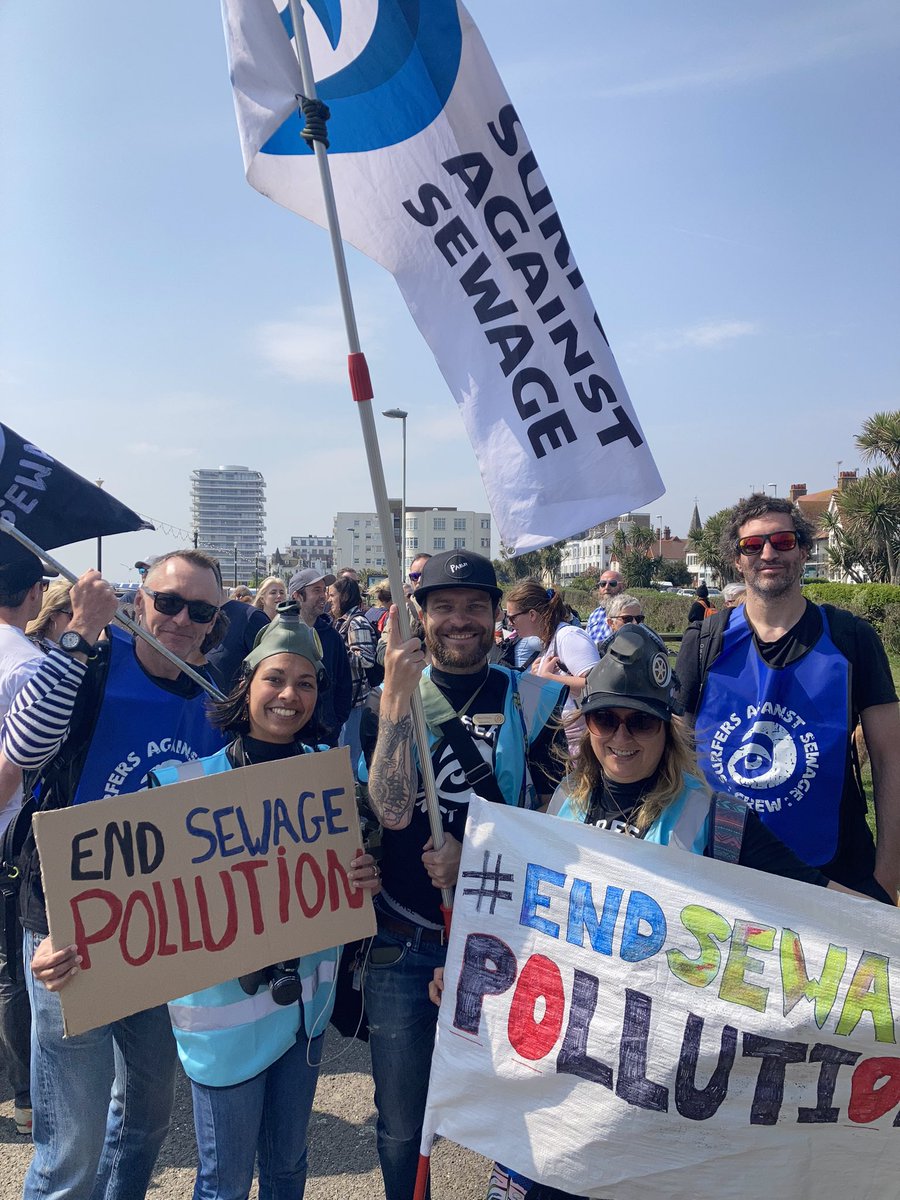 HugoSAS's tweet image. What an incredible day of #EndSewagePollution protests nationwide. Massive thanks &amp;amp; kudos to all the volunteers, community groups, activists &amp;amp; @sascampaigns reps that made it happen! @SOSWhitstable @GreenJennyJones @lucysiegle @AmySlack_SAS