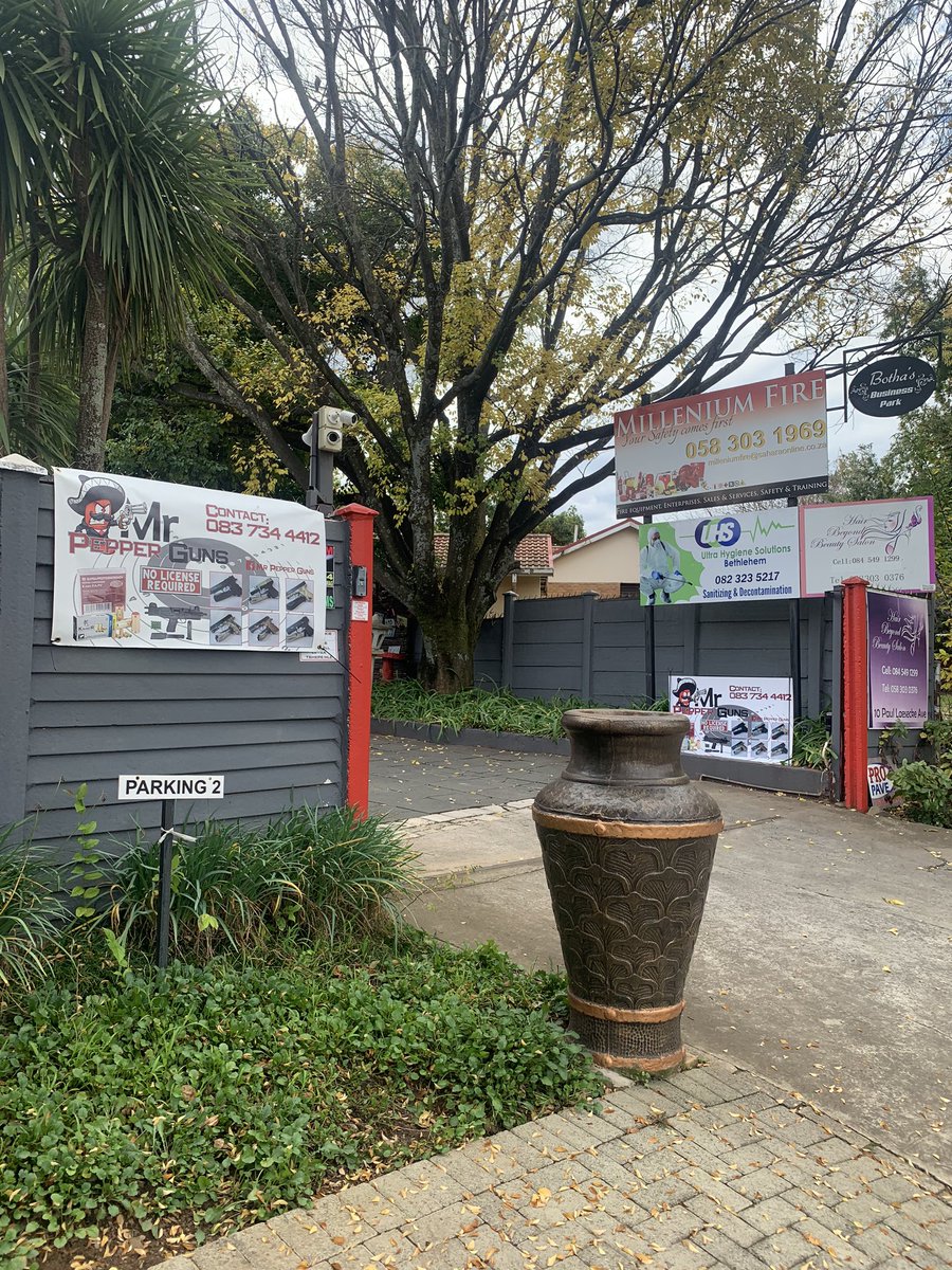 Beautiful self defense pepper and blank gun