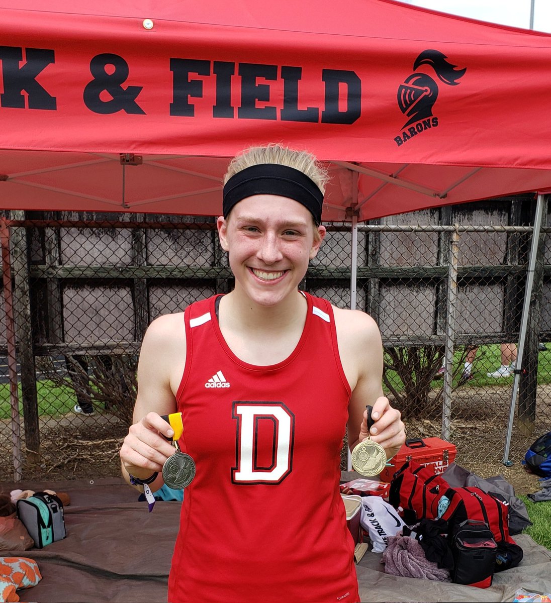 BaronXCountry's tweet photo. Another impressive meet from Lydia Bennett at the big Turtletown Invitational Meet. First place in the 1600 and came back with a second in the 3200. https://t.co/xBAjX41Ykp
