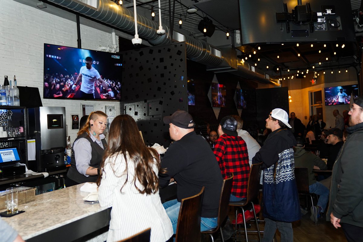 p7company's tweet image. As Rockford's @BellatorMMA 277 watch party and #VetsRoll fundraiser, Rock with Corey, Roll with Vets ROCKED! Click the link below to watch the recap video:

youtube.com/watch?v=iYxSAm…

#RockWithCorey #VetsRoll

📽️/📸: @FlyGuyFilms_