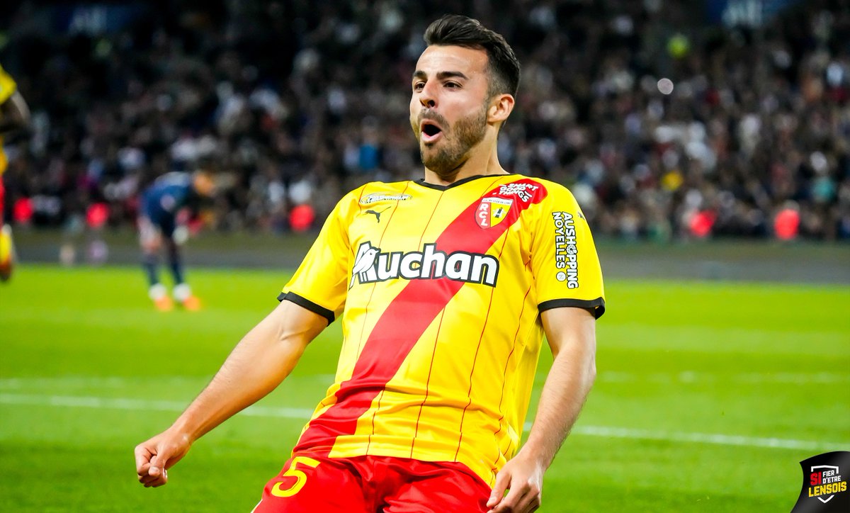 RCLens's tweet photo. 𝐂𝐨𝐫𝐞𝐧𝐭𝐢𝐧 𝐉𝐞𝐚𝐧, retour gagnant 💪

#SiFierDEtreLensois #PSGRCL https://t.co/Op5CyhKuoQ