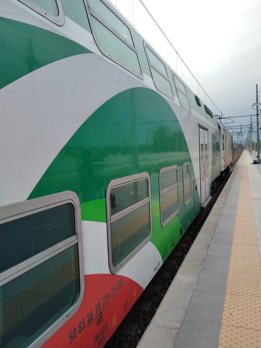 Blijdorper's tweet photo. En met een klassieke dubbeldeks trein weer terug #treinleven #it0422 https://t.co/G7u5bx25dr