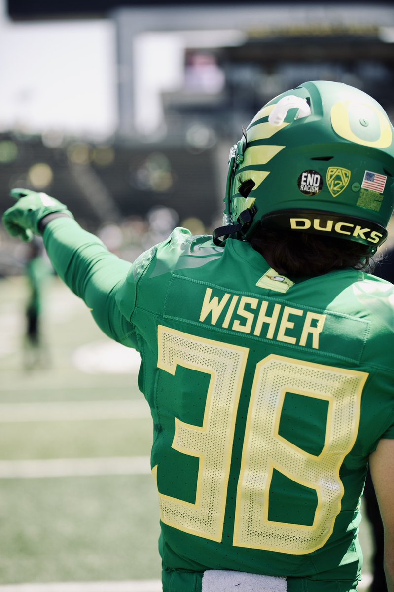 oregonfootball's tweet photo. Oregon Football™️ https://t.co/nDEWaw2uL8