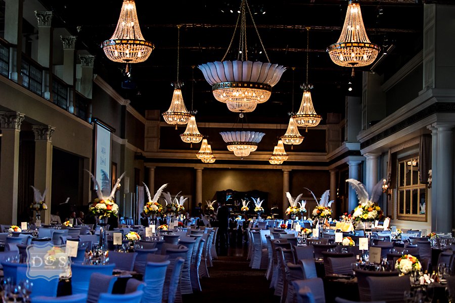 liberty_grand's tweet photo. Beautifully placed pops of colour for this luxurious and stunning setup!
๐ธ: @davidsherryphoto
#luxurywedding #setup #wedding #luxurywedding #iconic #torontowedding #fairytalewedding #libertygrandto #toronto #torontoevents #torontoeventplanner #weddings #bride #groom https://t.co/2WfOOV0IAX