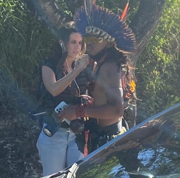 No Governo Bolsonaro índio anda de iPhone 13 PRO MAX e tem maquiadora particular.

Obrigado meu Presidente.

LÁGRIMAS! 🇧🇷🥊