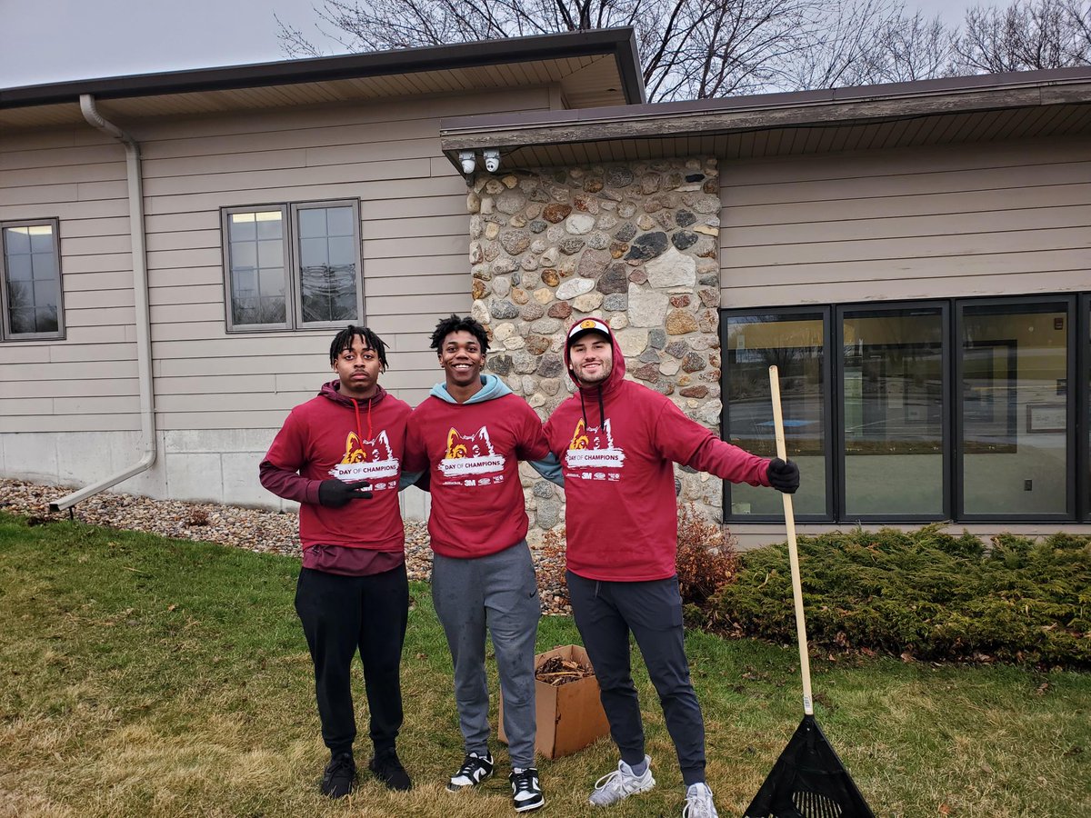 WolvesAthletics's tweet image. #WolvesAtWork | #DayOfChampions22
#GoWolves🐺 | #maroonNgold🐾