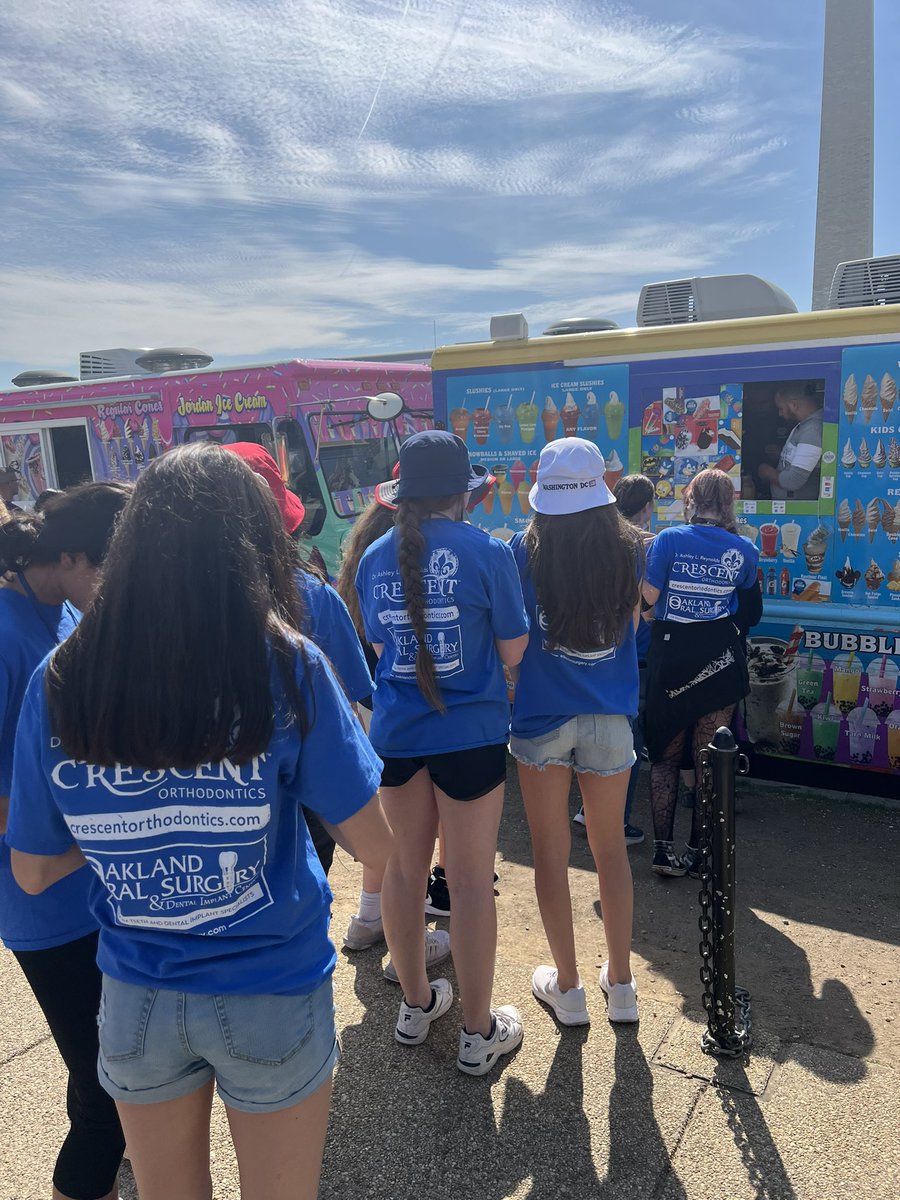 MrsPitzerMMS's tweet photo. Ice Cream break before hitting the road! #WashingtonDC #mmsmustangs https://t.co/WqSbUlrO8Y