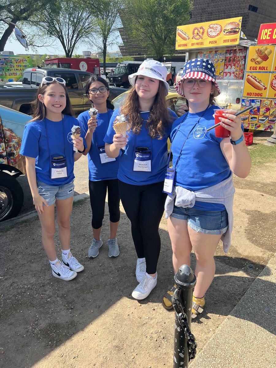 MrsPitzerMMS's tweet photo. Ice Cream break before hitting the road! #WashingtonDC #mmsmustangs https://t.co/WqSbUlrO8Y