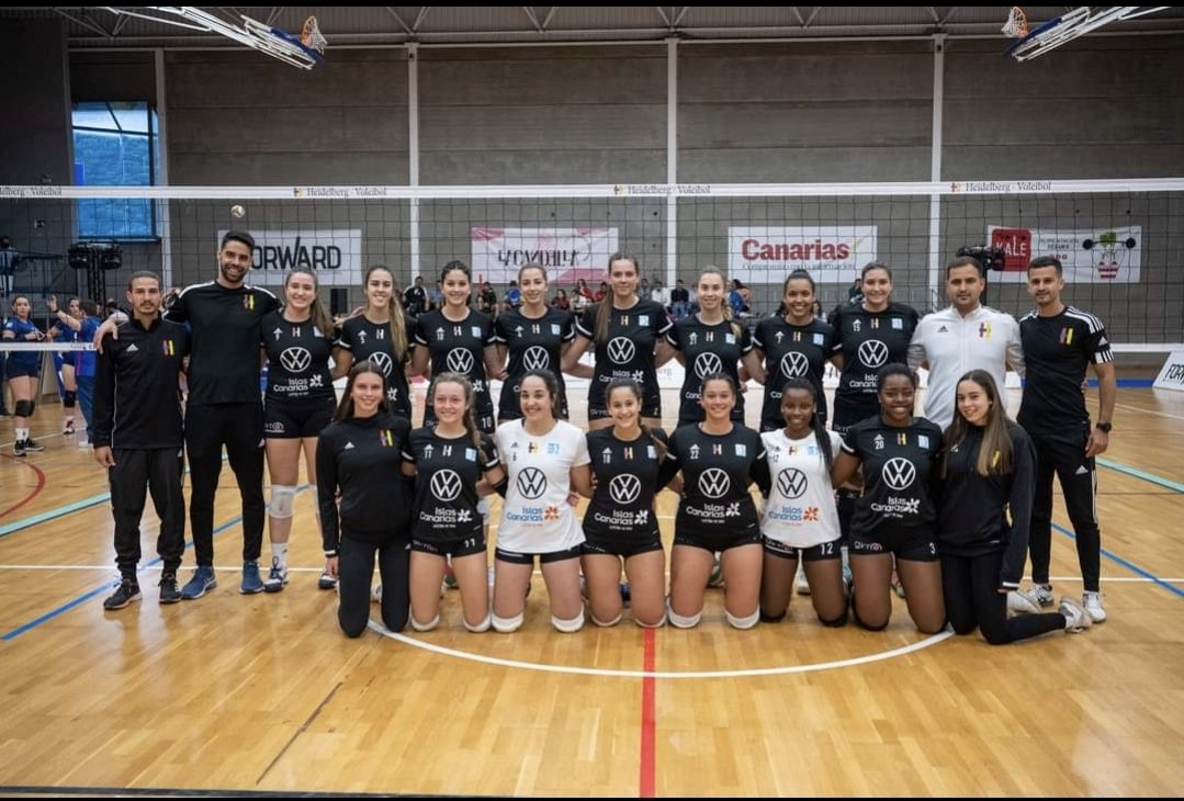 Muchísimas felicidades al equipo de volley.   @CBHeidelberg <a href="/LuisMiguelPele6/">Mimi Peláez</a> que mañana jugarán la final de la super liga femenina 2. Grandes👏👏👏
#SueñaEnGrande
#VamosHeidelberg