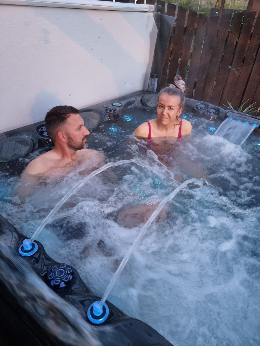 Daddy and Daughter Chilling before early start tomorrow travelling  to the Orium. Resting the muscles. 🥰 <a href="/avy138/">derek avy johnston</a> <a href="/skye12593383/">skye</a>